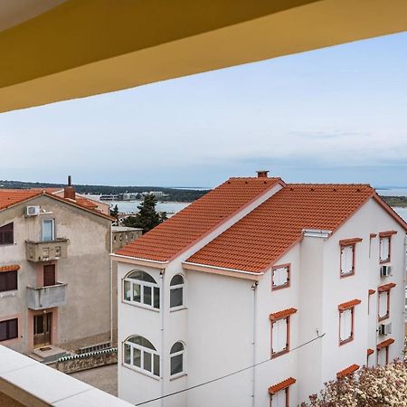 Nice Apartment Silvia Новалья Экстерьер фото